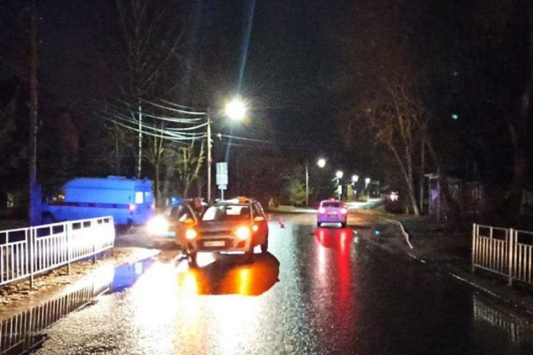 В Ржеве пьяный пешеход угодил под колёса такси