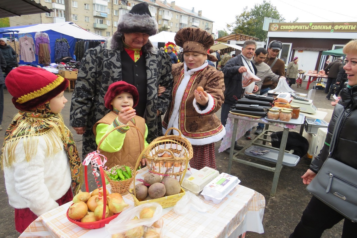 Осенняя ярмарка 2023. Ярмарка. Ярмарка сельскохозяйственной продукции в Аргаяше. Рынок молочной продукции. Весенняя ярмарка Ржев.