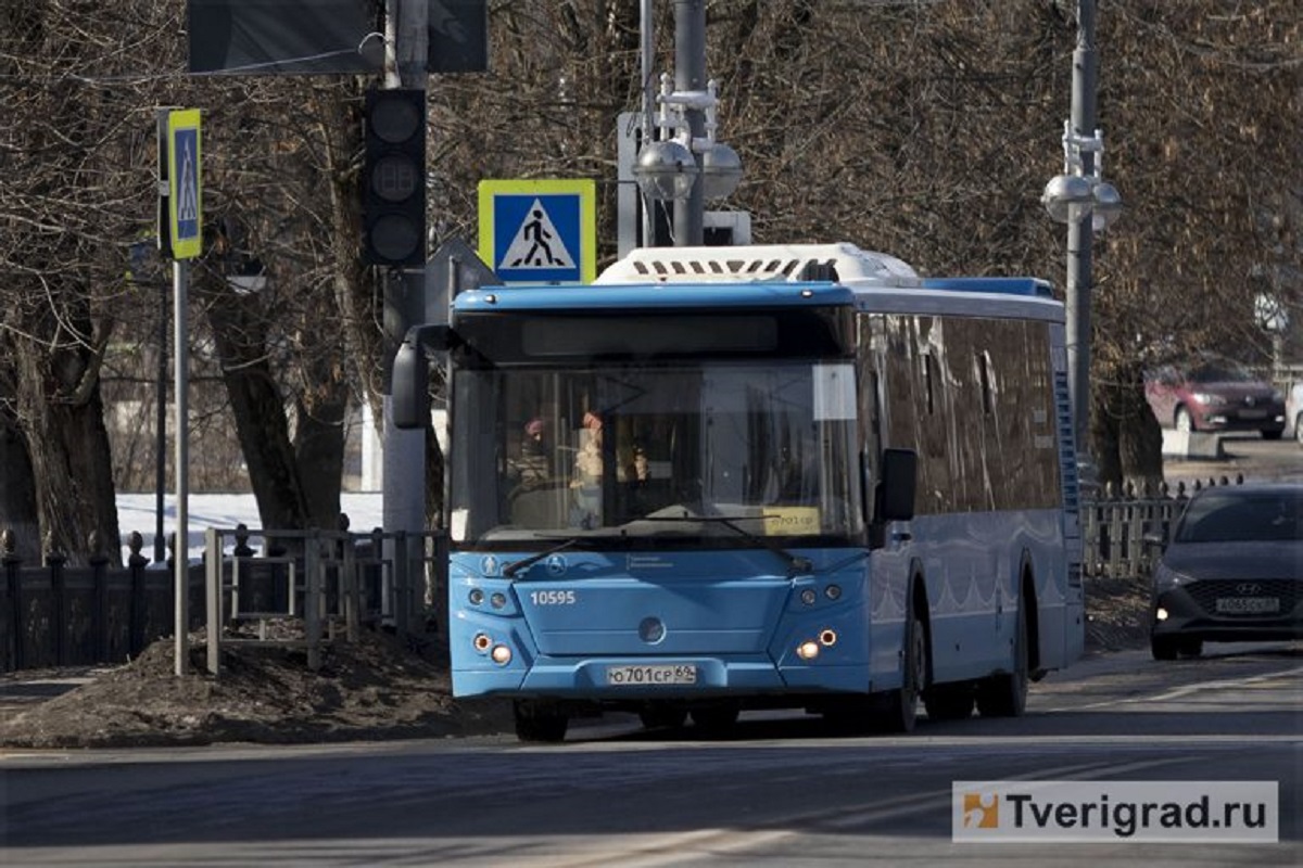 В Тверской области повысили зарплату водителям автобусов